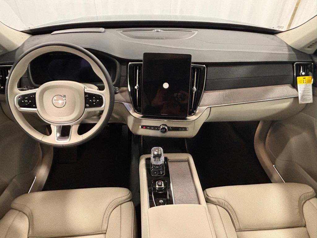 new 2026 Volvo XC90 car, priced at $77,025