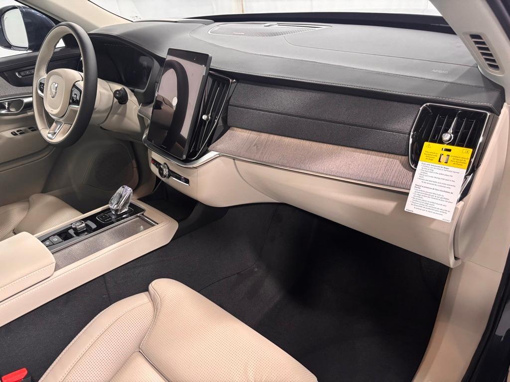 new 2026 Volvo XC90 car, priced at $77,025
