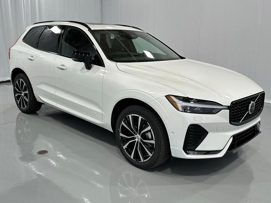 new 2025 Volvo XC60 car, priced at $55,335