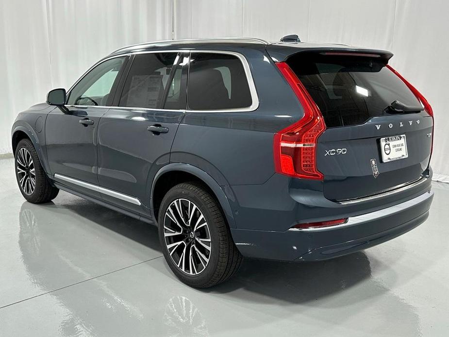 new 2025 Volvo XC90 car, priced at $75,965