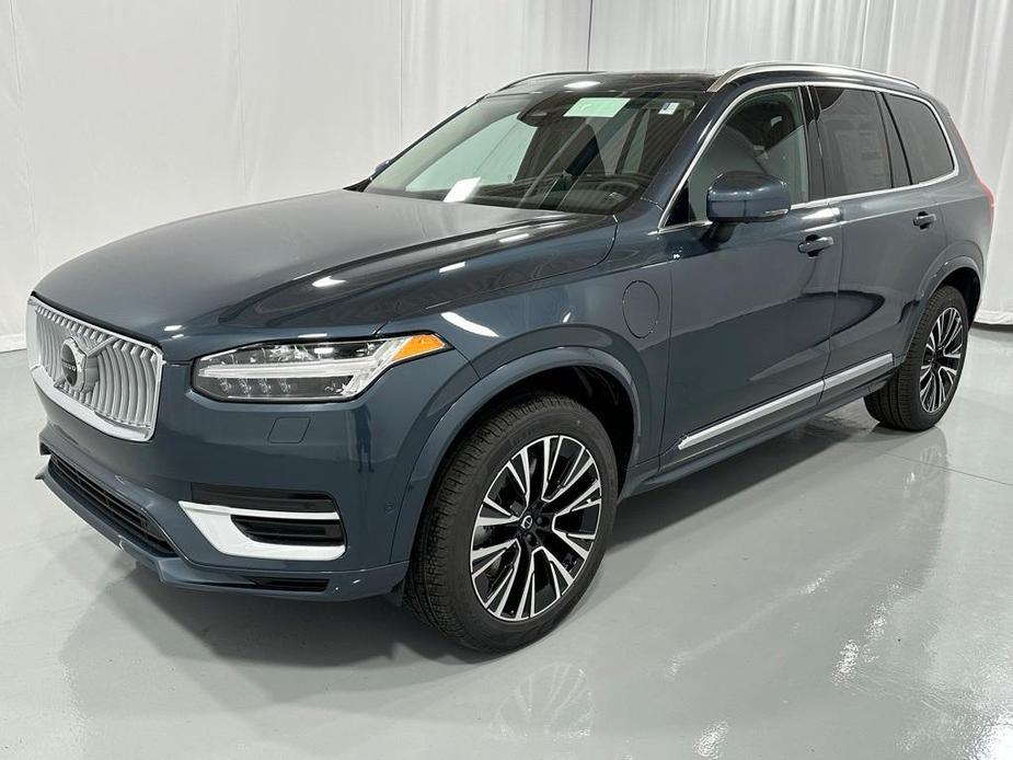 new 2025 Volvo XC90 car, priced at $75,965