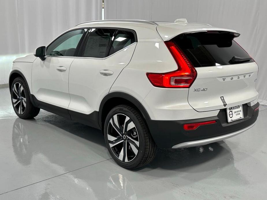 new 2025 Volvo XC40 car, priced at $50,025