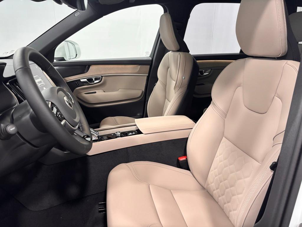 new 2026 Volvo XC90 car, priced at $71,825
