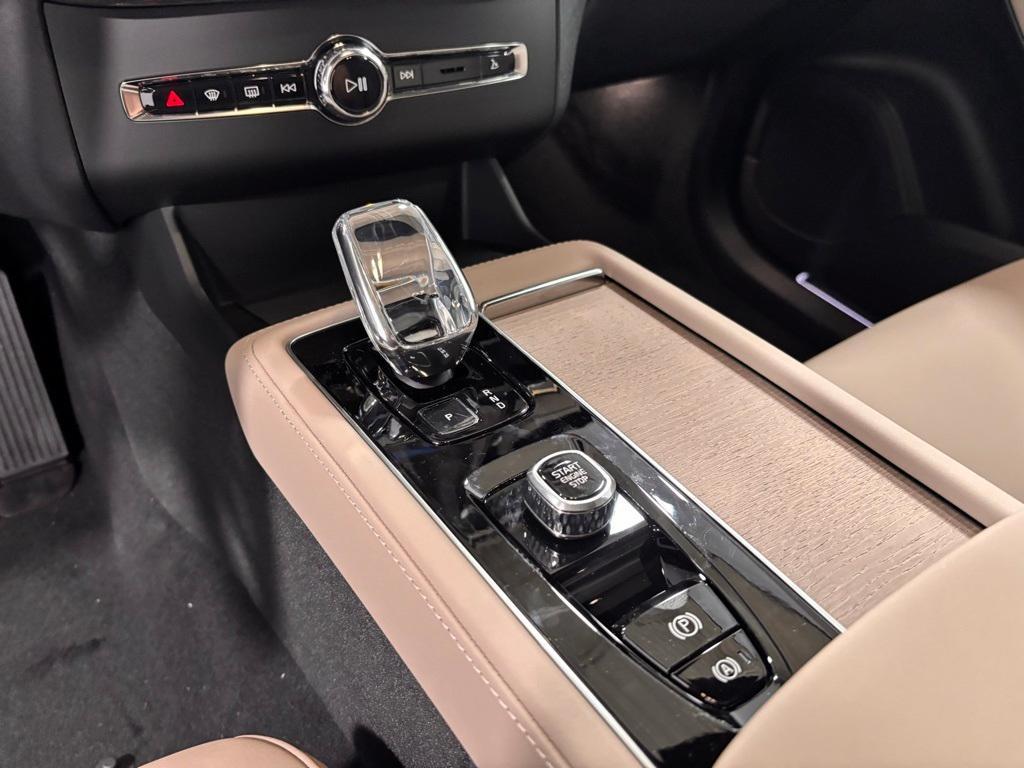 new 2026 Volvo XC90 car, priced at $71,825