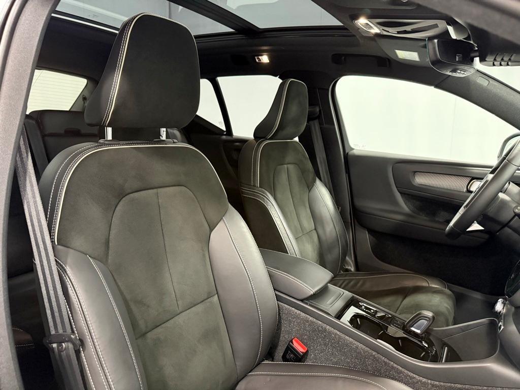 used 2022 Volvo XC40 car, priced at $29,500