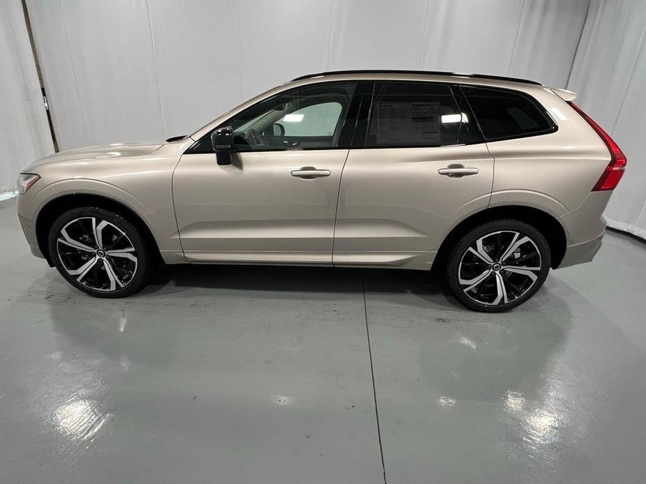 new 2025 Volvo XC60 car, priced at $60,635