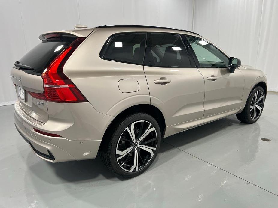 new 2025 Volvo XC60 car, priced at $60,635