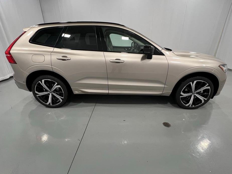 new 2025 Volvo XC60 car, priced at $60,635