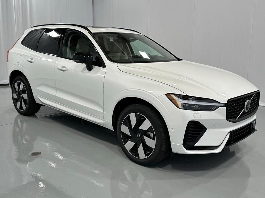 new 2025 Volvo XC60 car, priced at $66,235