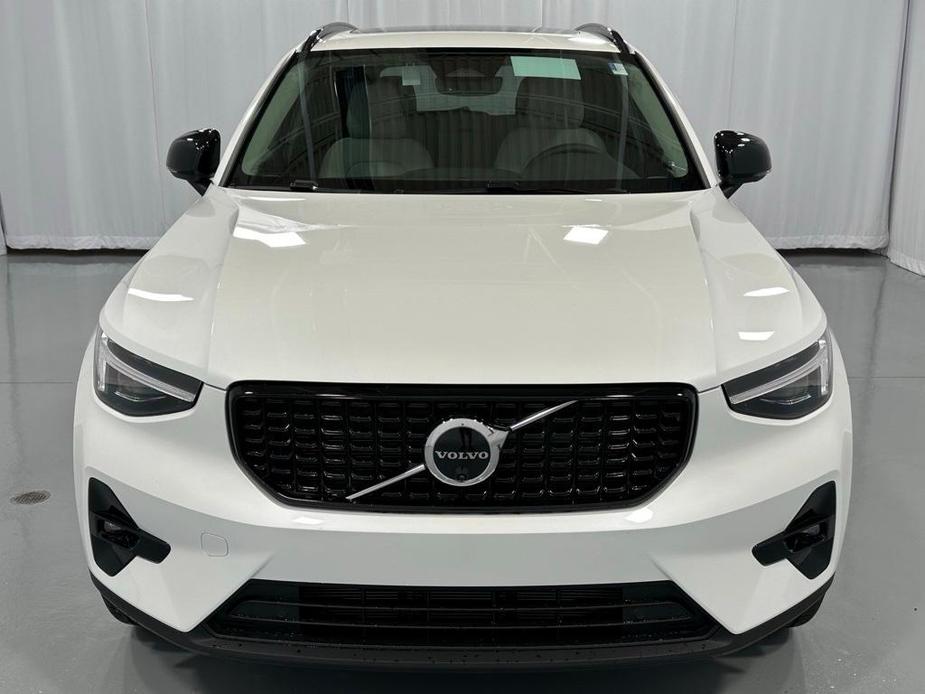 new 2025 Volvo XC40 car, priced at $49,170