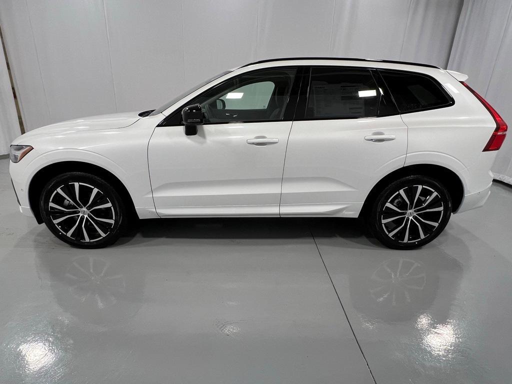 new 2025 Volvo XC60 car, priced at $55,690