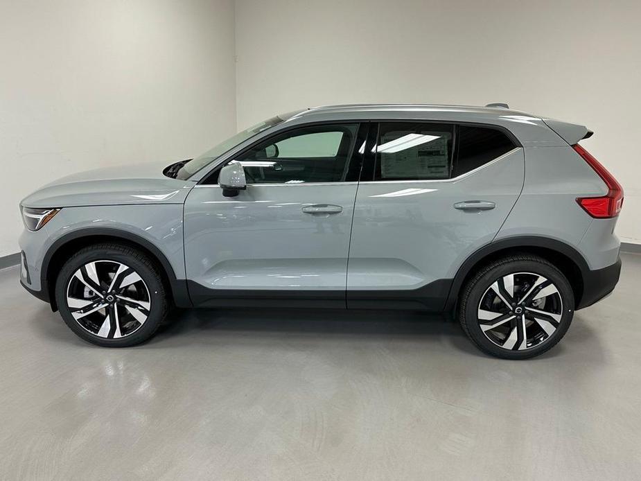 new 2024 Volvo XC40 car, priced at $52,410