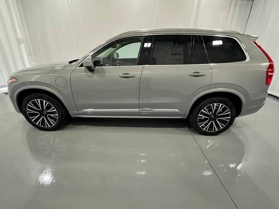 new 2025 Volvo XC90 car, priced at $75,965