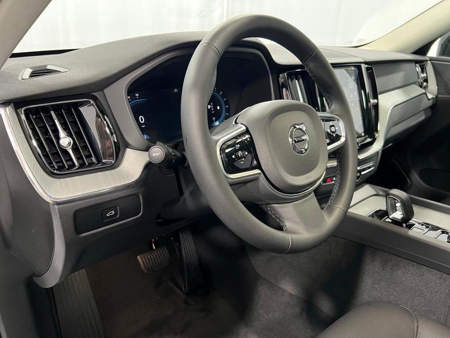 new 2025 Volvo XC60 car, priced at $54,925