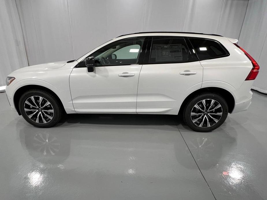 new 2025 Volvo XC60 car, priced at $54,925