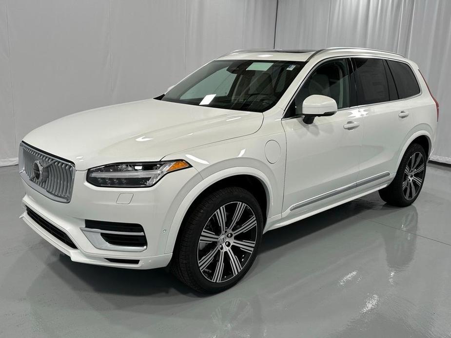 new 2025 Volvo XC90 car, priced at $82,155