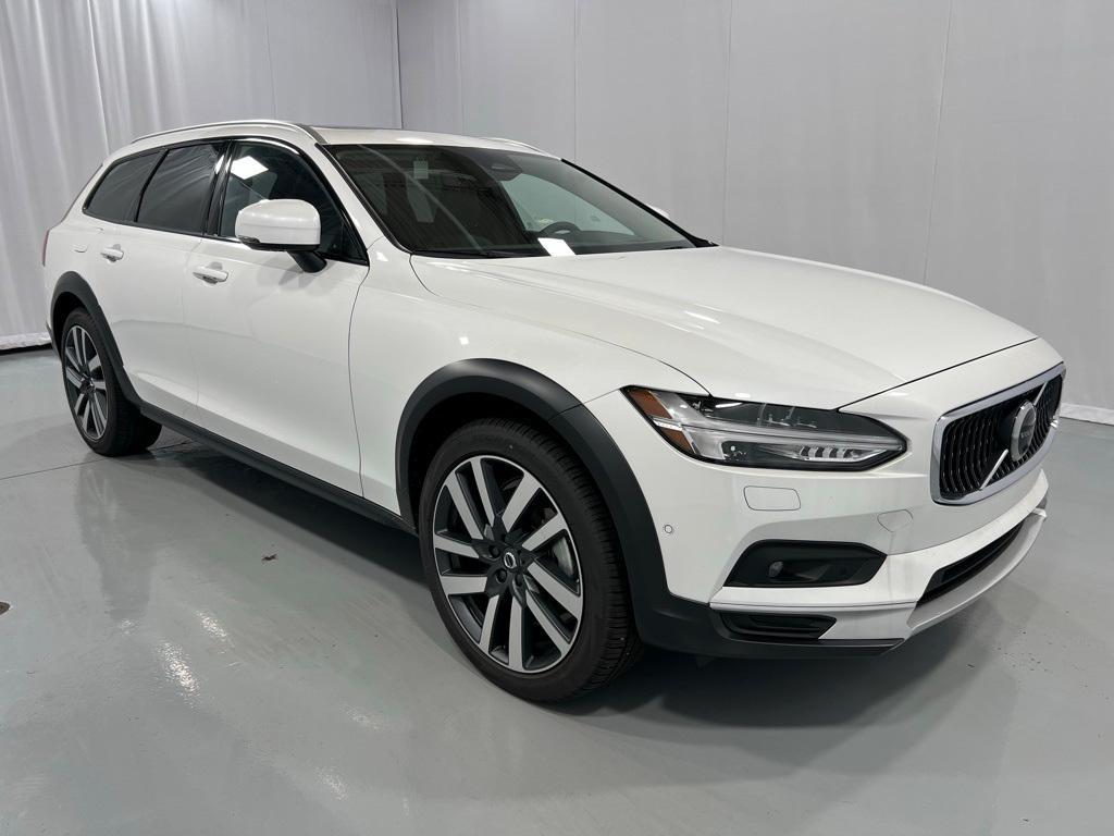 new 2025 Volvo V90 Cross Country car, priced at $66,745