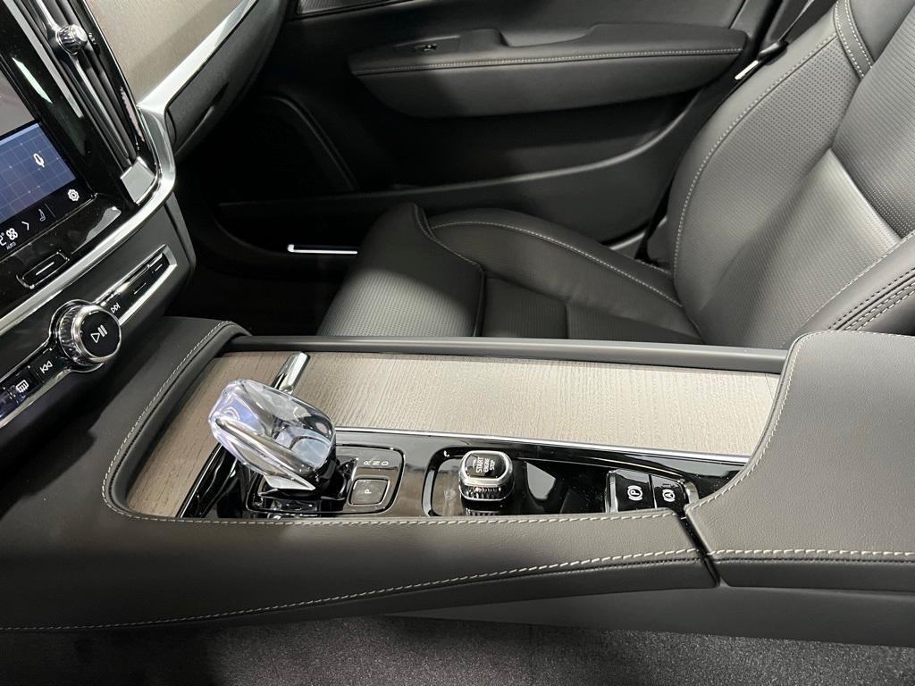 new 2025 Volvo V90 Cross Country car, priced at $66,745