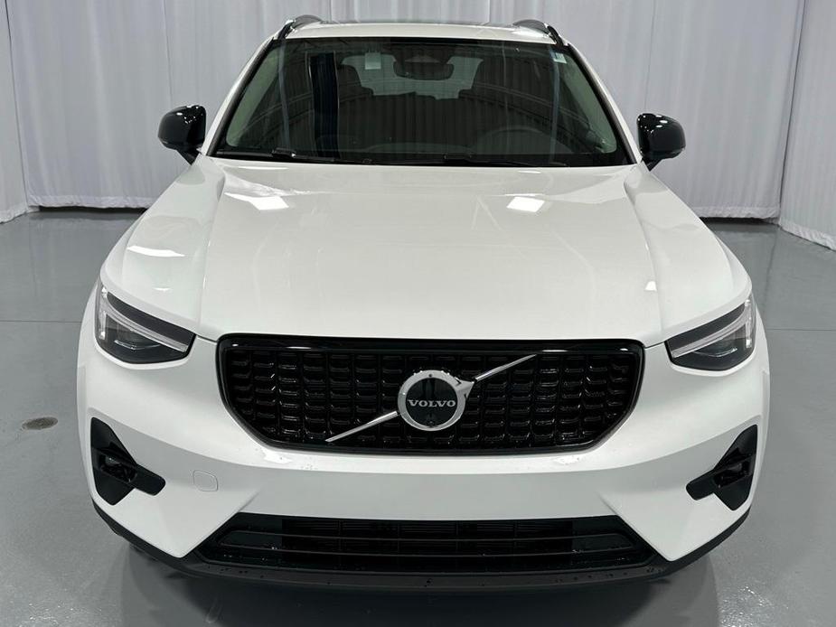 new 2025 Volvo XC40 car, priced at $48,315