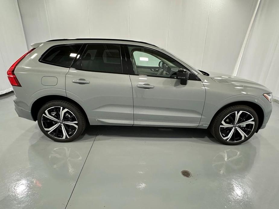 new 2025 Volvo XC60 car, priced at $60,635