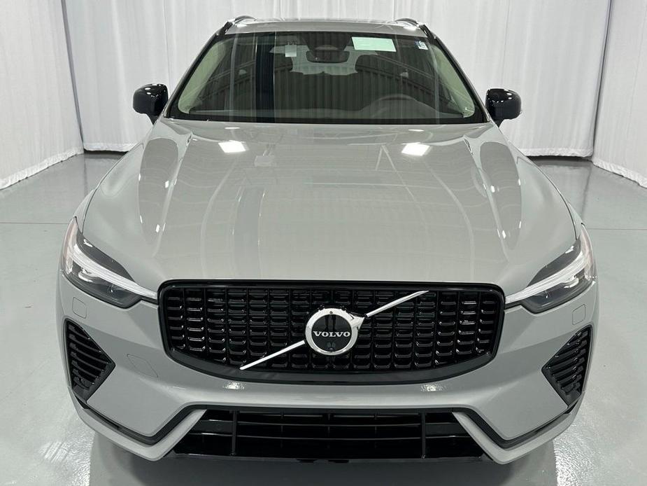 new 2025 Volvo XC60 car, priced at $67,425