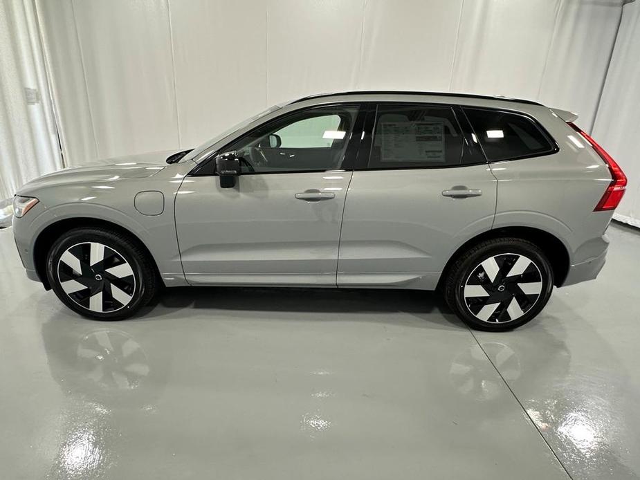 new 2025 Volvo XC60 car, priced at $67,425