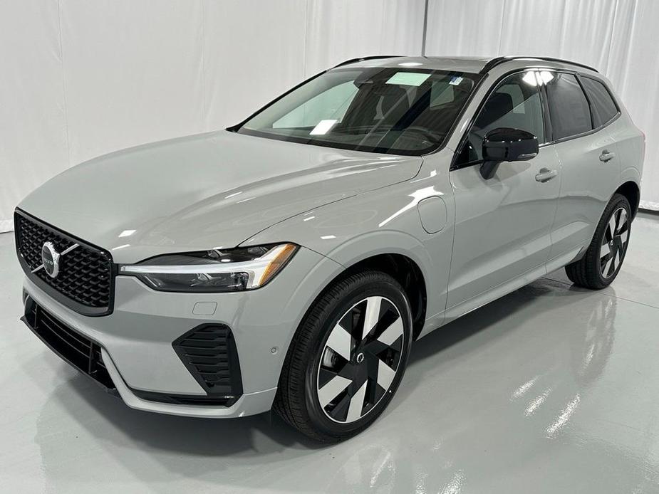 new 2025 Volvo XC60 car, priced at $67,425