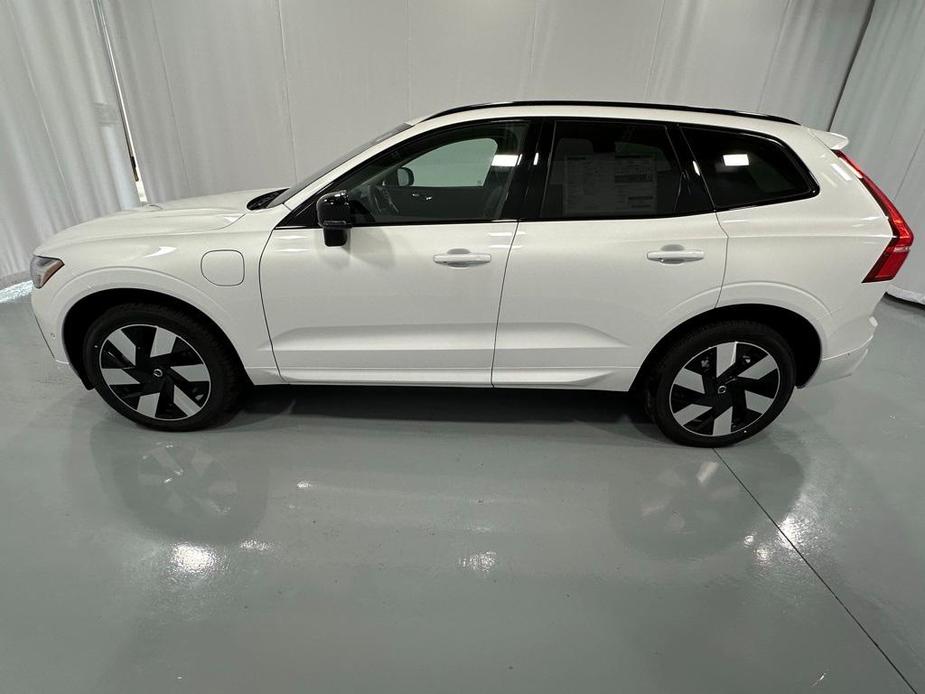 new 2025 Volvo XC60 car, priced at $66,245