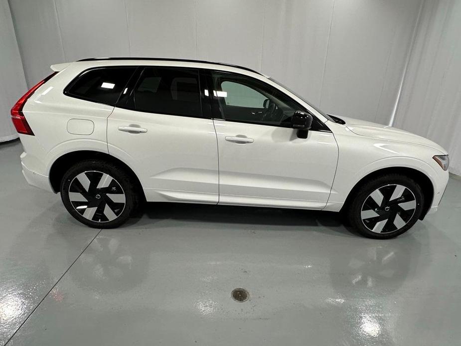 new 2025 Volvo XC60 car, priced at $66,245