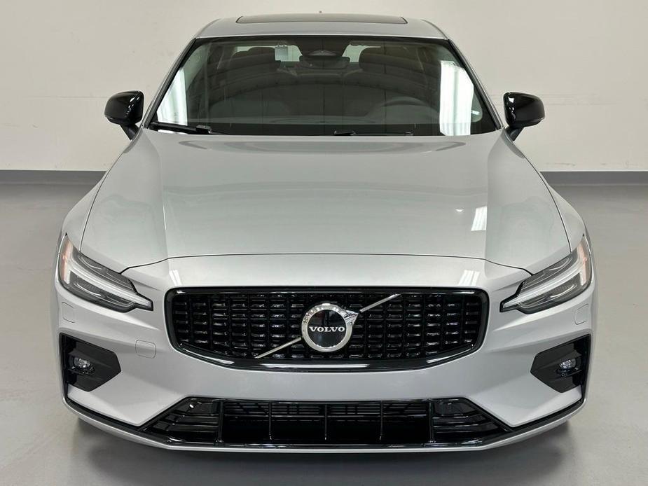 new 2024 Volvo S60 car, priced at $45,580