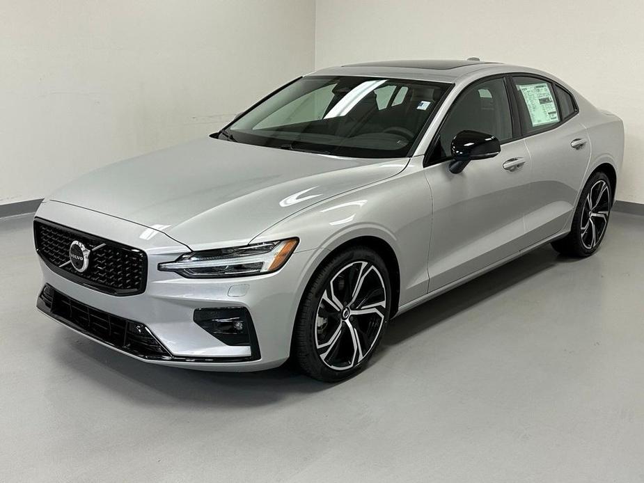 new 2024 Volvo S60 car, priced at $45,580