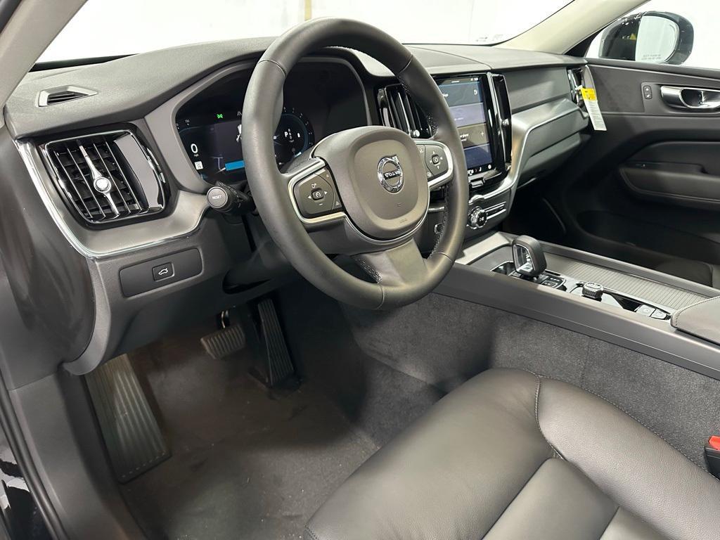 new 2025 Volvo XC60 car, priced at $51,075