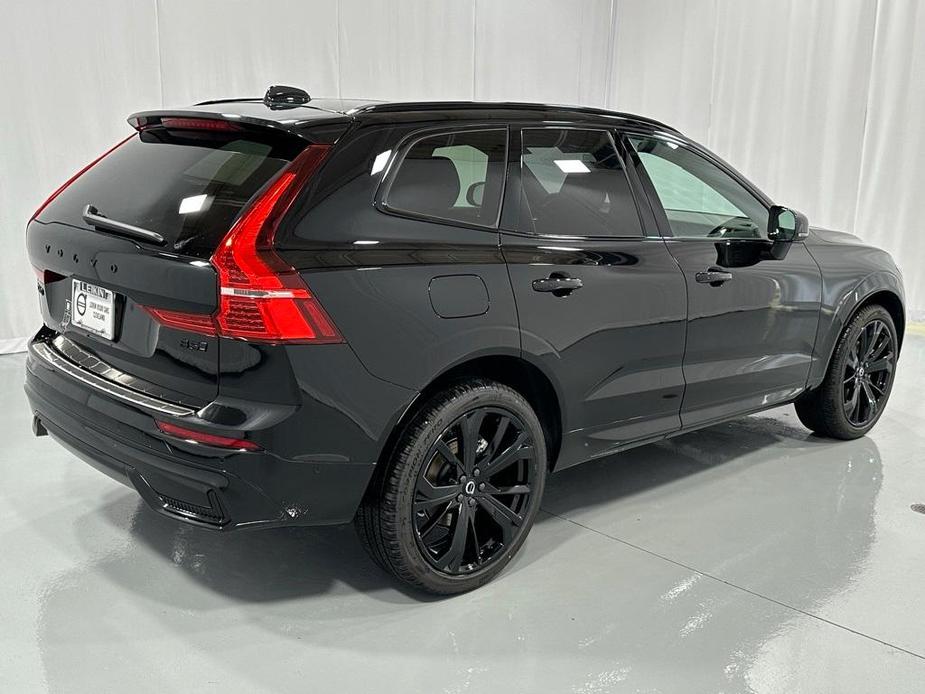 new 2025 Volvo XC60 car, priced at $61,325