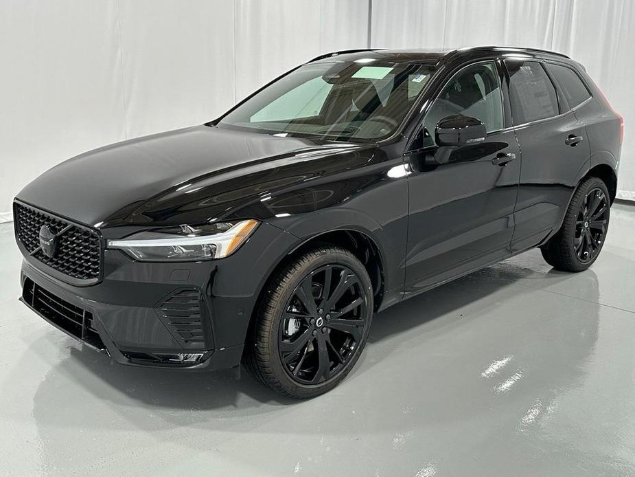 new 2025 Volvo XC60 car, priced at $61,325