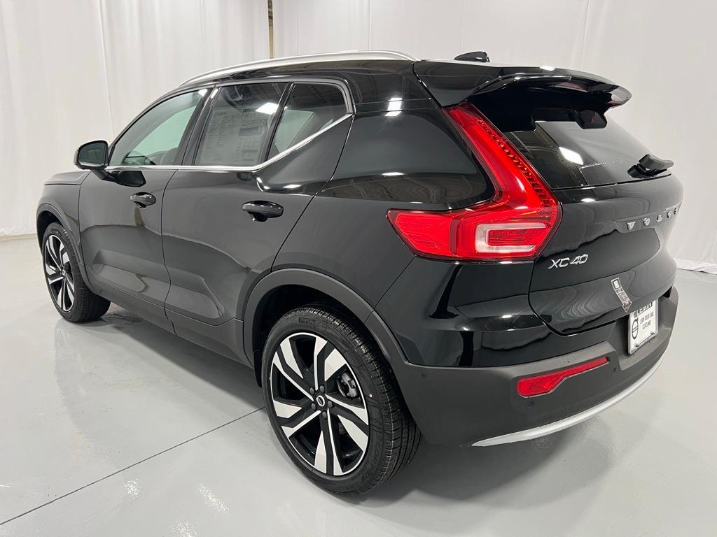 new 2025 Volvo XC40 car, priced at $52,215