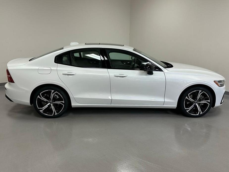 new 2024 Volvo S60 car, priced at $47,880