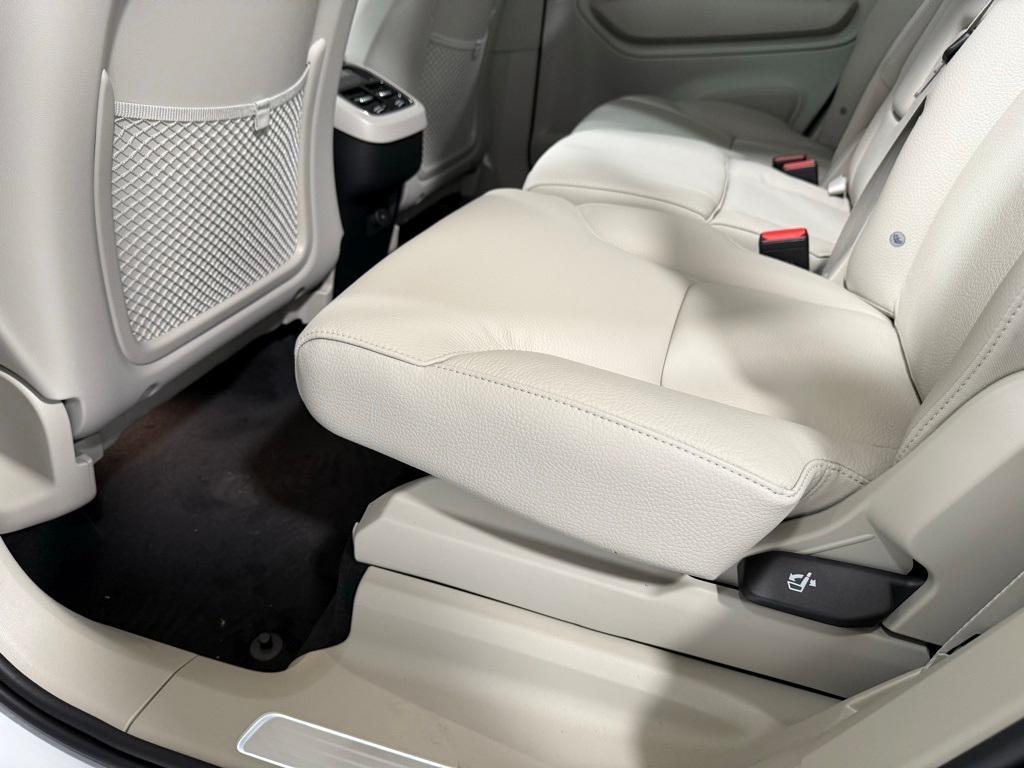 new 2025 Volvo XC90 car, priced at $63,665