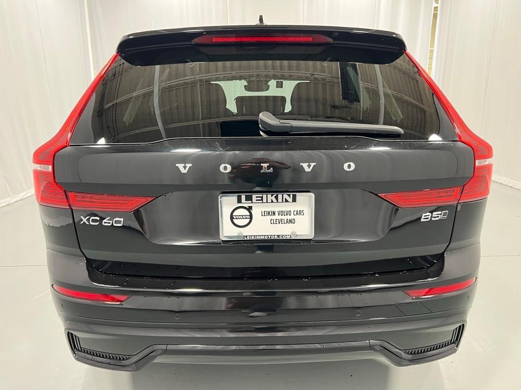 new 2025 Volvo XC60 car, priced at $49,095