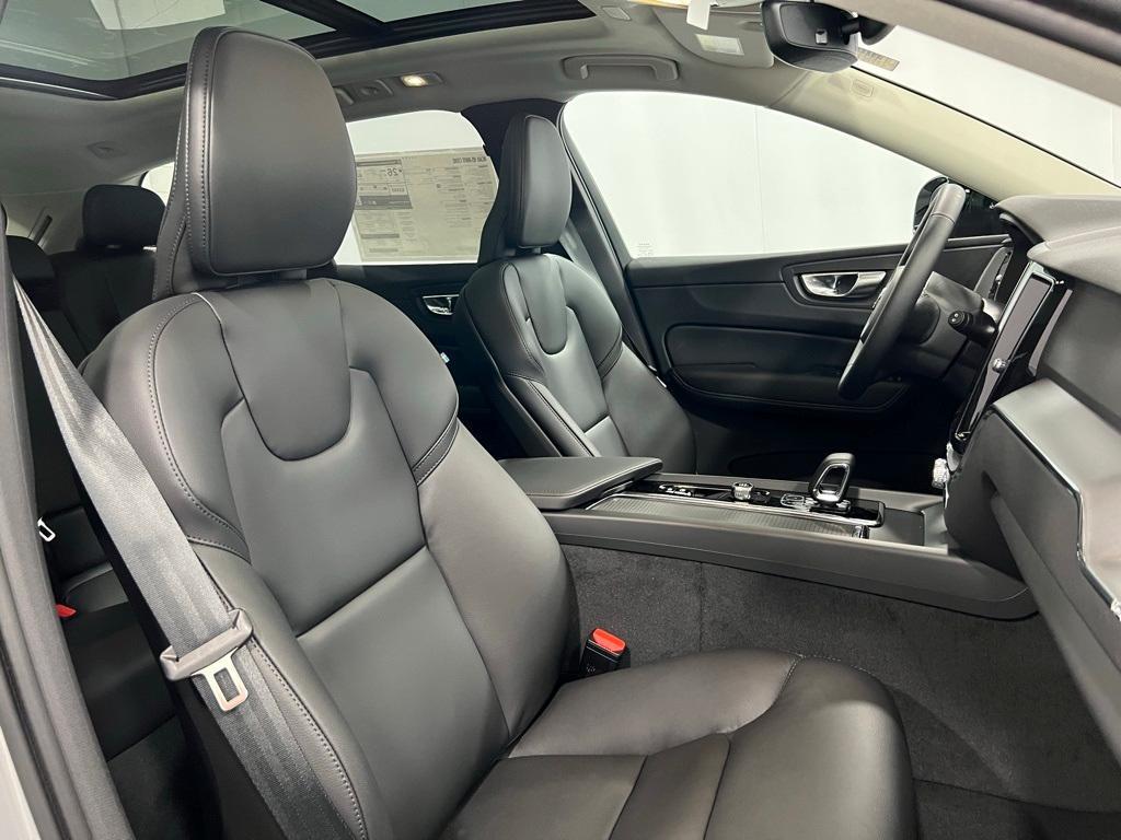 new 2025 Volvo XC60 car, priced at $49,095