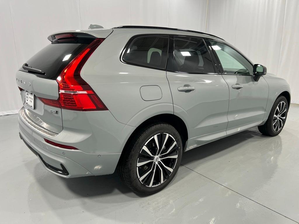 new 2025 Volvo XC60 car, priced at $55,335