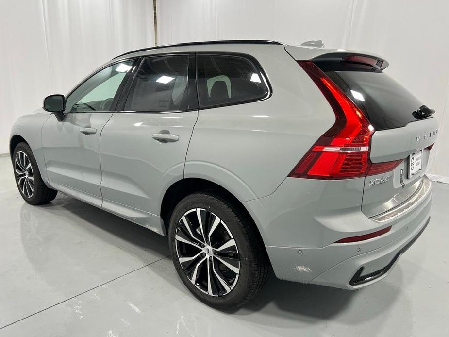 new 2025 Volvo XC60 car, priced at $55,335