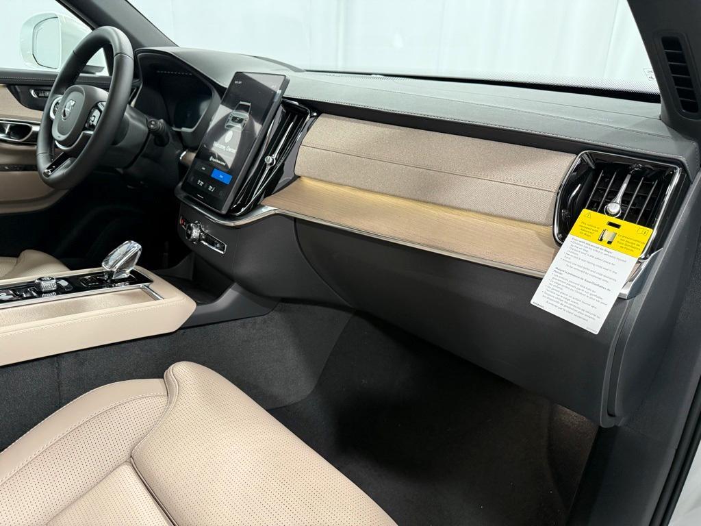 new 2025 Volvo XC90 Plug-In Hybrid car, priced at $83,645