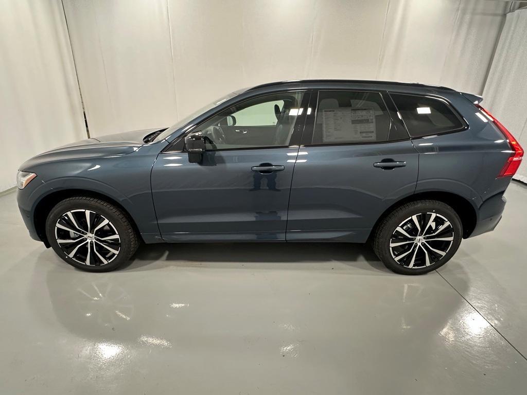 new 2025 Volvo XC60 car, priced at $55,335