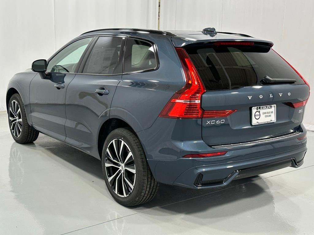 new 2025 Volvo XC60 car, priced at $55,335