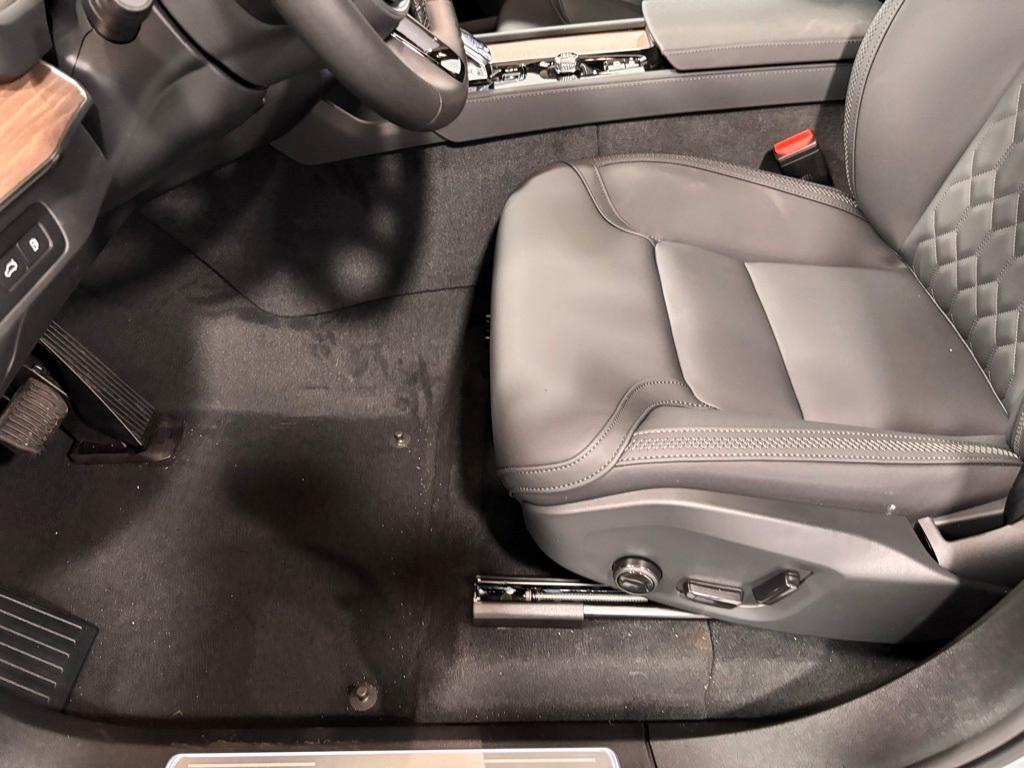 new 2026 Volvo XC90 Plug-In Hybrid car, priced at $81,875