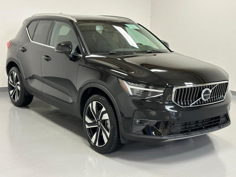 new 2024 Volvo XC40 car, priced at $52,410