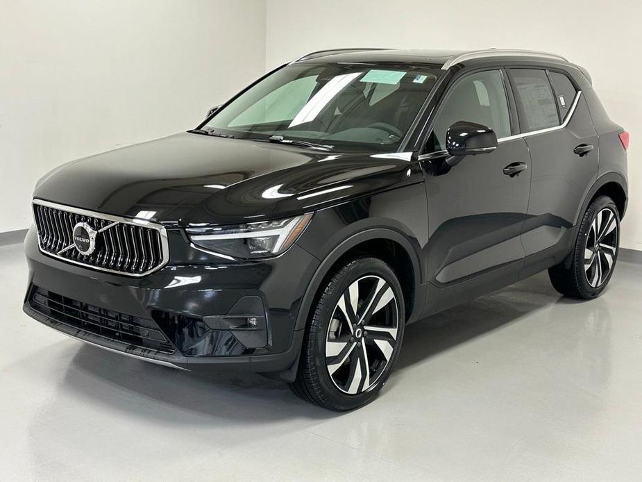 new 2024 Volvo XC40 car, priced at $52,410