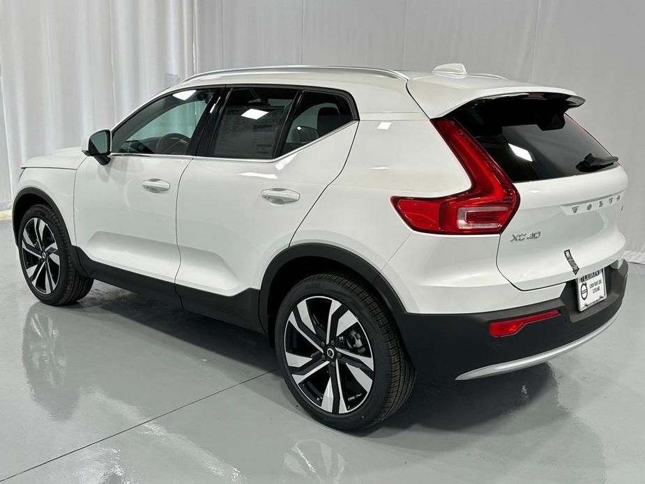 new 2025 Volvo XC40 car, priced at $51,040