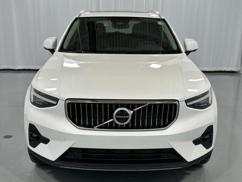 new 2025 Volvo XC40 car, priced at $51,040