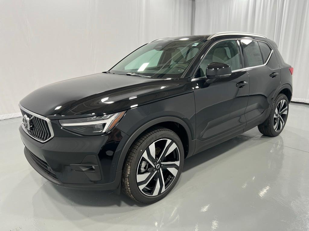 new 2025 Volvo XC40 car, priced at $49,790